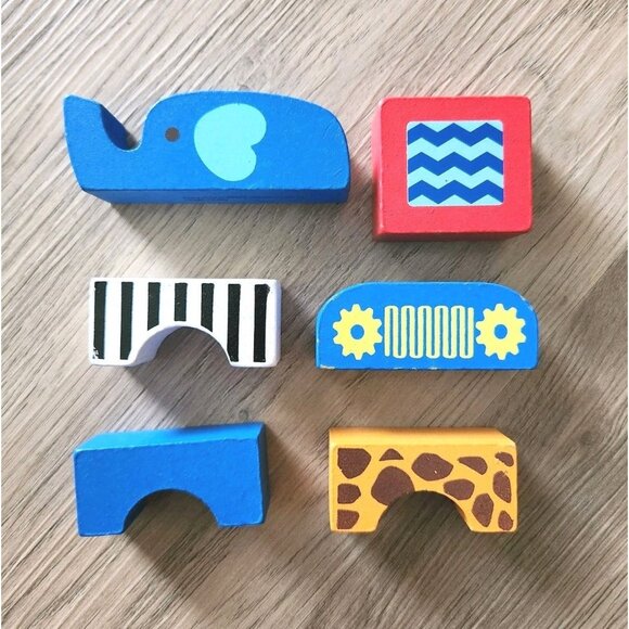 Wooden Toy Blocks Lot Of 24 Safari Animals Assorted Shapes - Picture 4 of 12